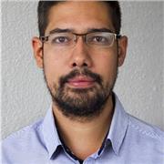 Profesor de Medios Audiovisuales da clases de edición de vídeo y sonido en línea y presencial